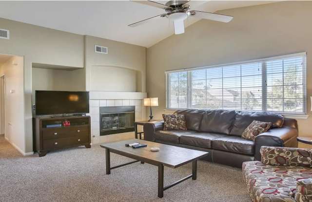 Beautiful 1-bedroom 1-bathroom Condo in South Fort Collins, CO! photos photos