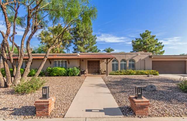 481 W HALF MOON Way photos photos