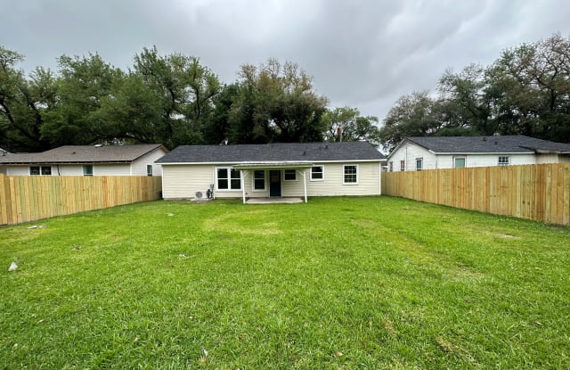 2218 Rose Street photos photos