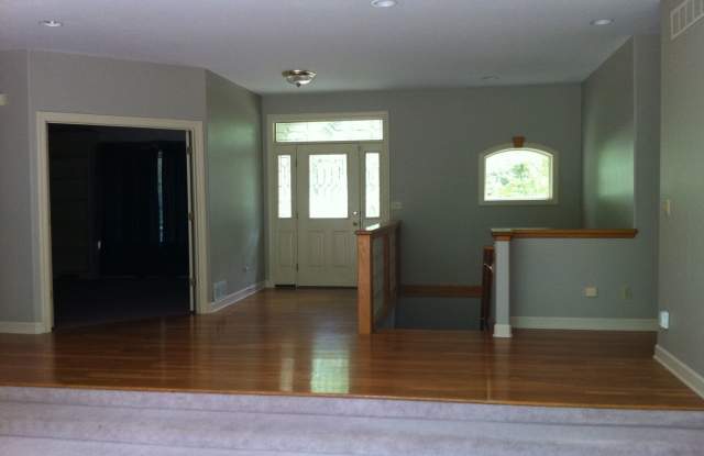 1720 Katy Lane Gallery 2