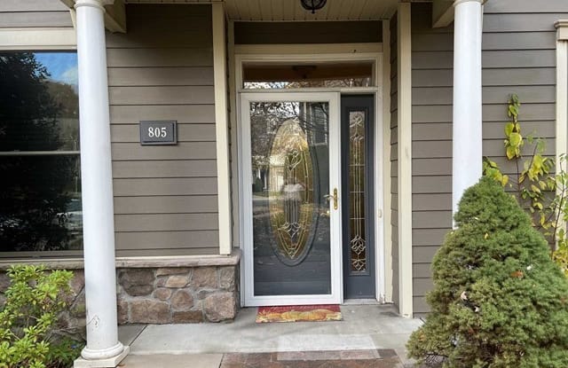 805 Whitney Lane - 805 Whitney Lane, Allendale, NJ 07401