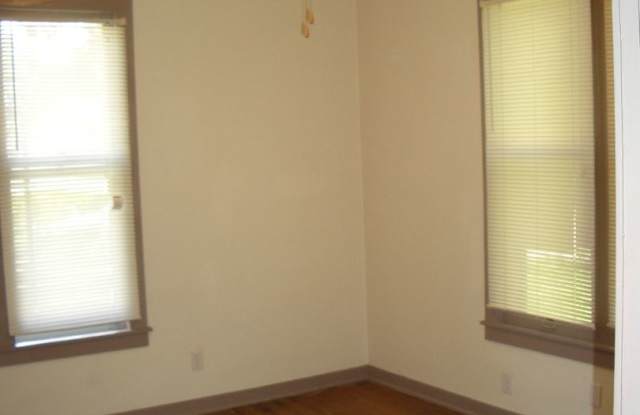 800 E. Pierce Gallery 3