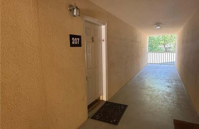 1001 Holly Drive photos photos