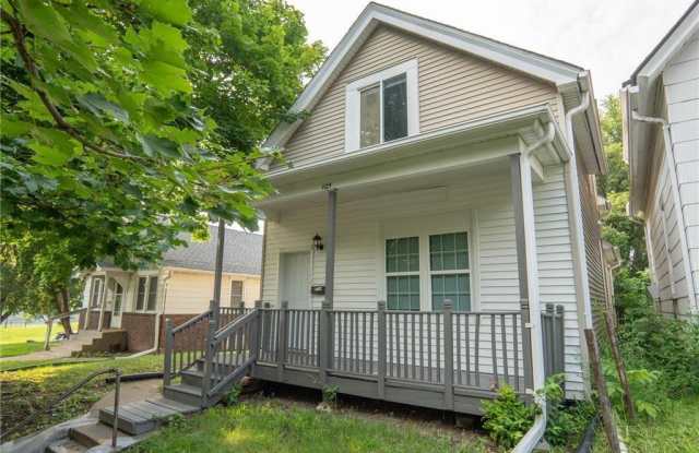 1125 Margaret Street photos photos