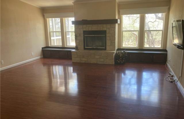 800 Thurman Road Gallery 3