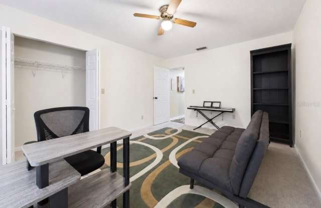 2450 PELICAN Court Gallery 4