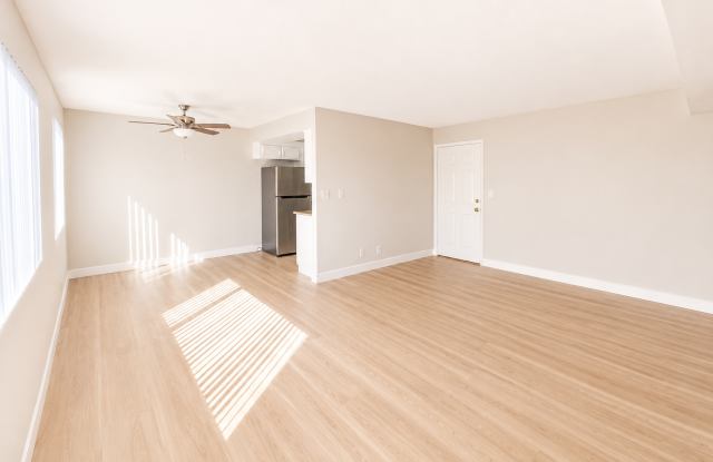 515 E Elmwood Ave photos photos