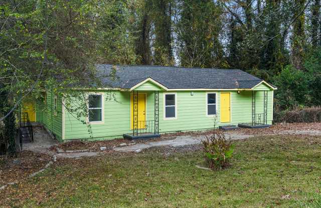 2229 Tiger Flowers Drive Northwest - A Gallery 2