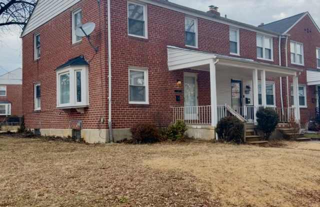 3 Bedrooms Plus Den - Woodbourne Heights - 1318 Woodbourne Avenue, Baltimore, MD 21239