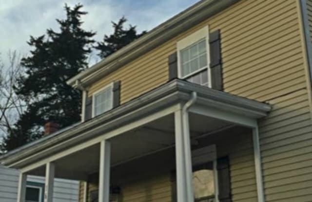 761 King St - 761 King Street, Charlottesville, VA 22903