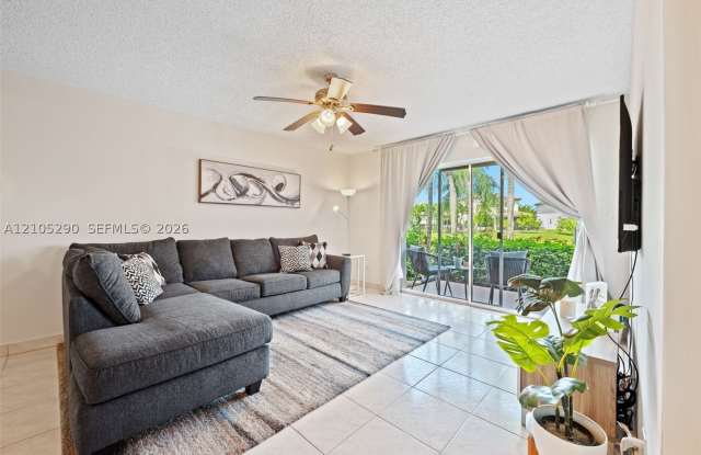 1226 SW 113th Ter Gallery 4