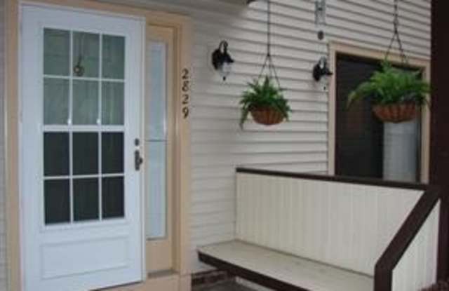 2829 CHABLIS Circle Gallery 1