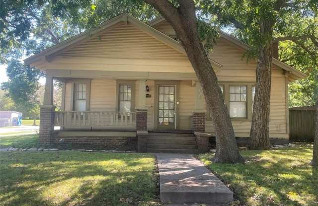 803 Egan Street - 803 Egan Street, Denton, TX 76201