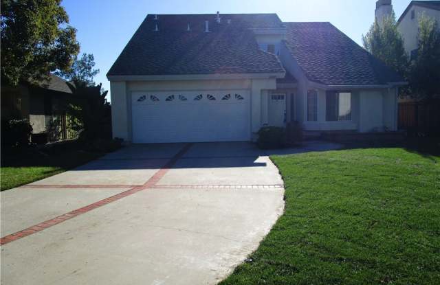 21401 SPRUCE Gallery 3