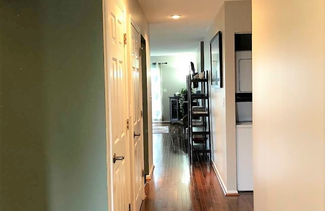 7675 Woodmere Dr Gallery 4