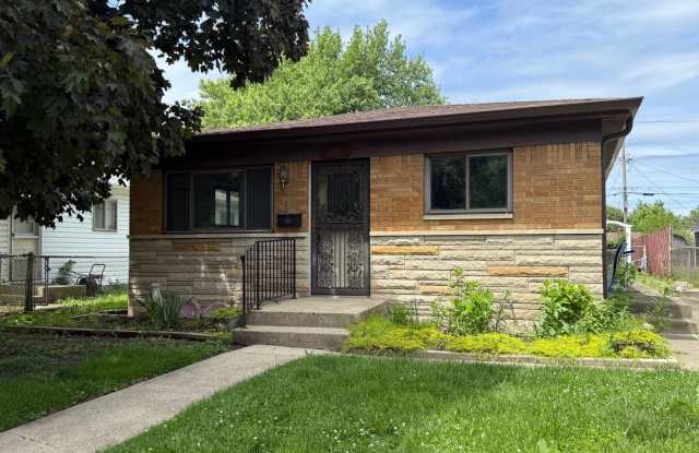Spacious three bedroom one bath located on the southside. photos photos Spacious three bedroom one bath located on the southside. photos photos