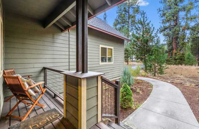 Spacious Home Near the Deschutes River Gallery 4
