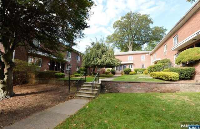 260 Oak Street E4 photos photos