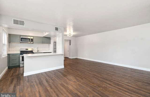 9445 FAIRFAX BOULEVARD photos photos