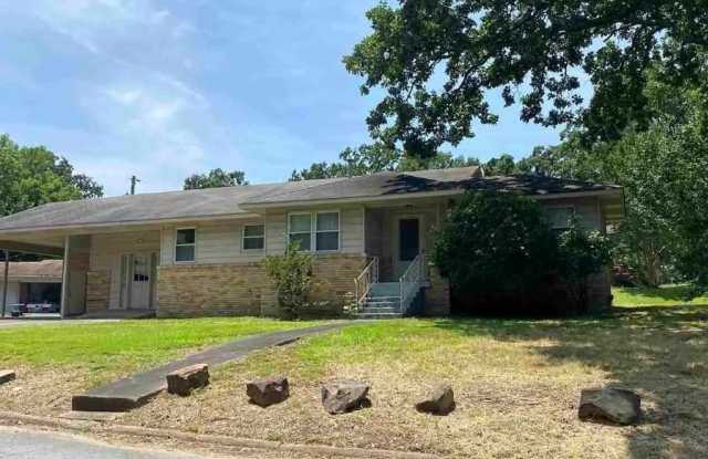 17 S Avalon Drive - 17 South Avalon Drive, North Little Rock, AR 72118