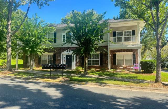 Beautiful 2 bed 2 bath Condo - In Great Location photos photos