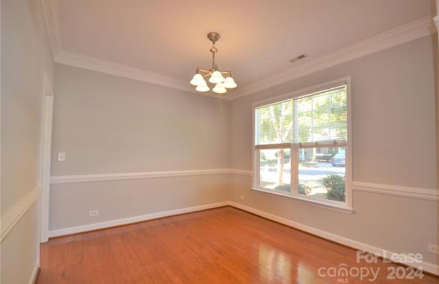 8738 Westmoreland Lake Drive Gallery 4