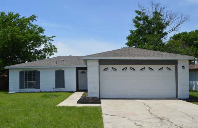 Beautifully remodeled 3 bed 1.5 bath in the desirable subdivision of Woodstone photos photos