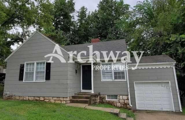 4323 Troup Ave photos photos