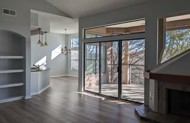 2 bed / 2 bath condo near Blue Hole Park Gallery 1