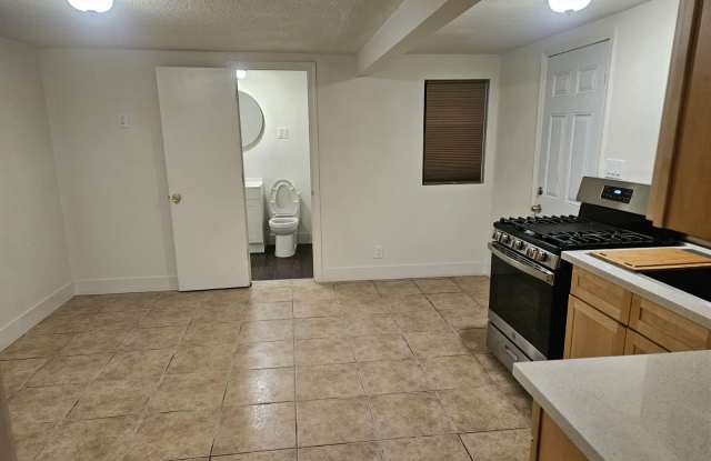 Monterey Avenue - 1323#3 Gallery 4