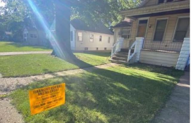 2215 W Butler St 1 - 2215 West Butler Street, Peoria, IL 61605