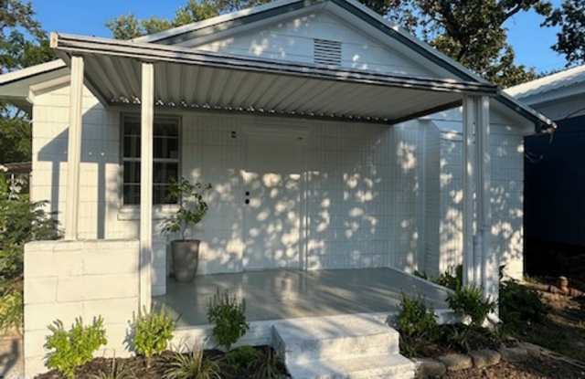 Call Property Manager Tonia Rollins at (501)626-9917 for more information photos photos