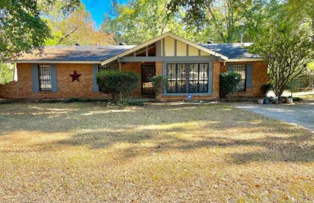 Charming 3 bedroom house in great shape photos photos