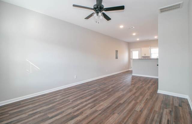 1115-I3 Hillwood Drive Gallery 2