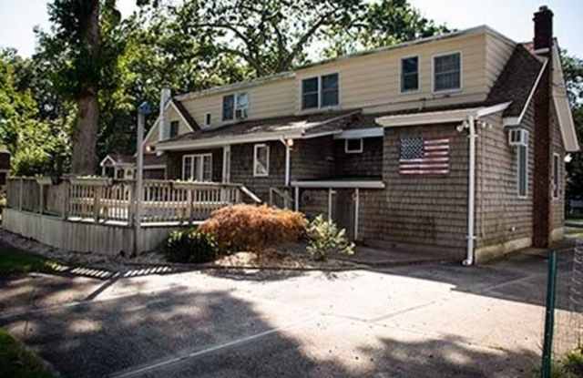 105 Huguenot Drive Gallery 3