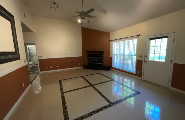 380 Tremain Dr Gallery 2