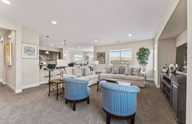FULLY FURNISHED home available now. Gallery 4