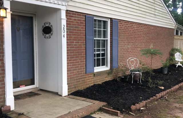 204 Wenwood Circle - 204 Wenwood Circle, Greenville, SC 29607 204 Wenwood Circle - 204 Wenwood Circle, Greenville, SC 29607