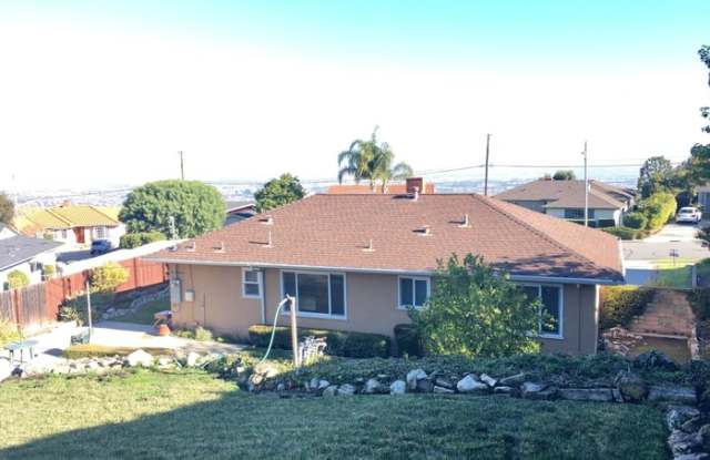 5332 Manitowac Drive Gallery 2