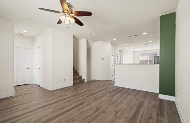 Dual Primary Suites, Multiple Living Spaces in 4 Bd 3.5 bth 2 Car Garage Gallery 4