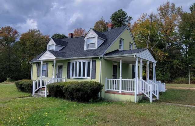 Spacious 5 Bedroom Home in Ashland, VA photos photos