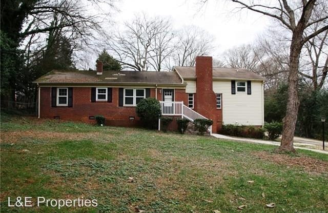 2912 Sheets Circle - 2912 Sheets Circle, Charlotte, NC 28214