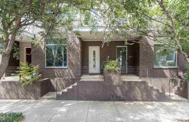 18 W GEORGIA photos photos 18 W GEORGIA photos photos