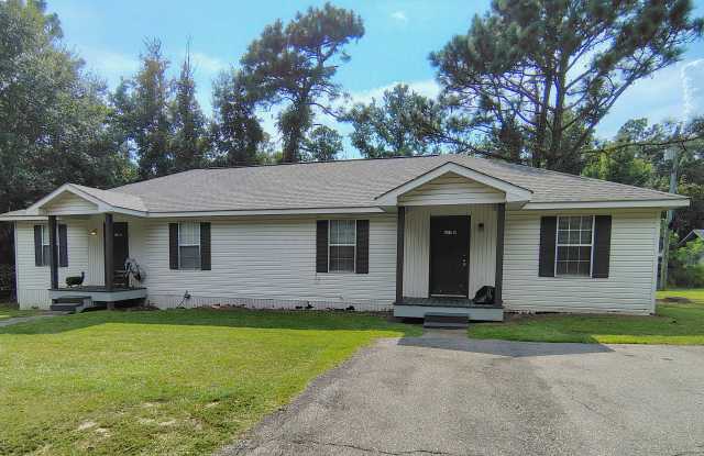 629 Elks Lake Rd Apt 2 - 629 Elks Lake Road, Forrest County, MS 39401