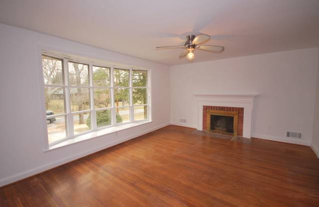 13227 Betty Lane Gallery 4
