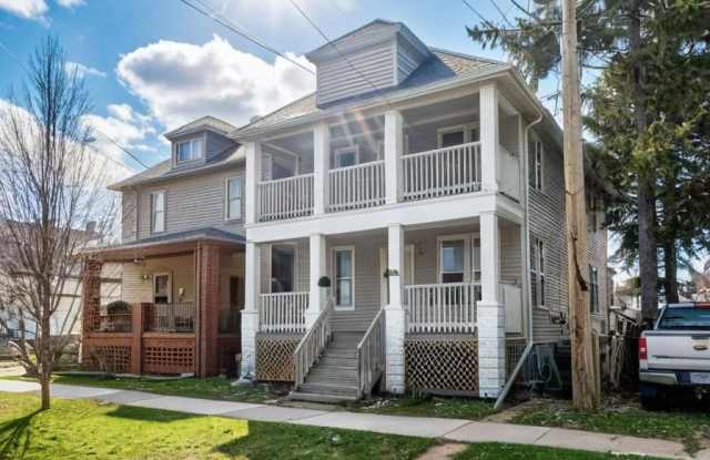 3136 9th St photos photos