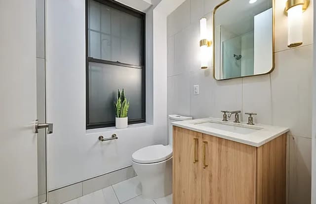 127 Riverside Dr Apt DHH4233 Gallery 3