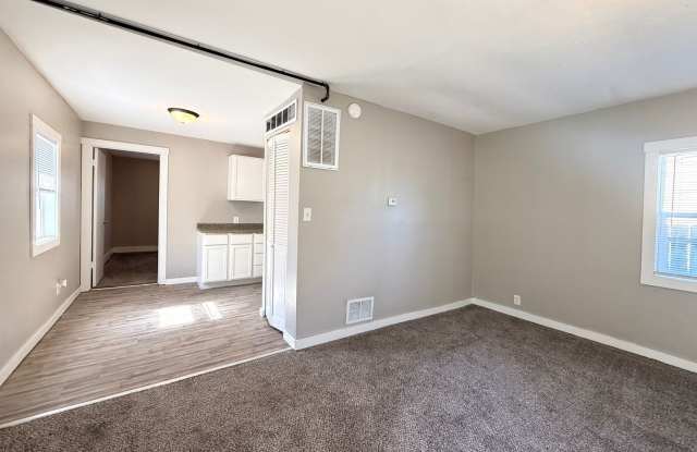 Lake Manawa Neighborhood | 1 Bed + Bonus Room & Garage Gallery 1