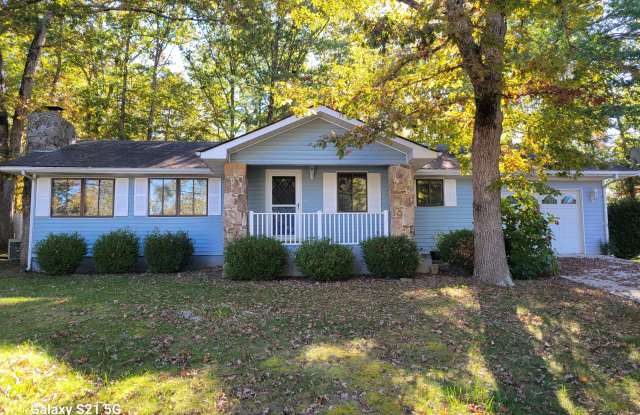140 Lakeshire Drive Gallery 2