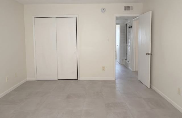 136 Hillview Avenue, Apt 1 Gallery 4